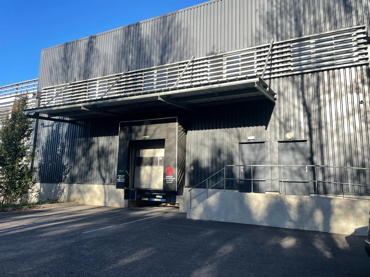 Local d'activité Aix-en-Provence 762m² Location local d'activité Aix-en-Provence Bouches-du-Rhône OLACT2427926 0